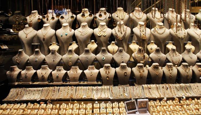 عوامل تأثیرگذار در جذب مشتری از پشت ویترین