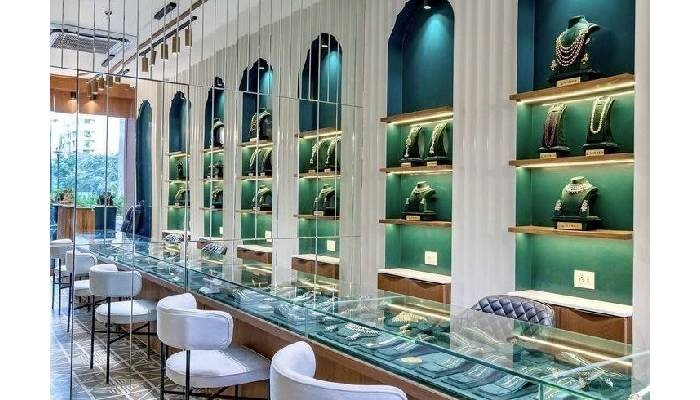 استفاده از فضای عمودی در ویترین طلا